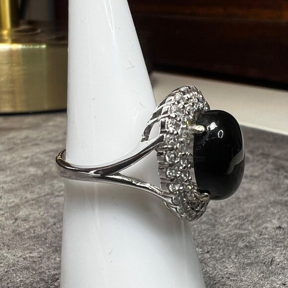 Black onyx stone encased wit CZ type mini stones on .925 sterling silver band, s - Picture 4 of 5